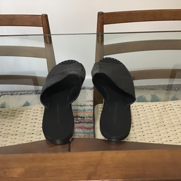 Freda Salvador pure slides - Picture 3 of 5